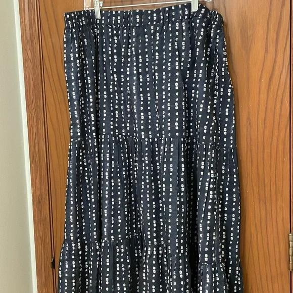 LANE BRYANT NWT Womens Size 18/20 Blue White Printed Tiered Cotton Maxi Skirt - Picture 7 of 12